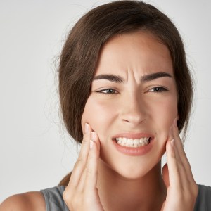 Toxina butolinica, bruxismo, tartamientos faciales, tratamientos dentales, tratamiento bruxismo, medellin, tratamientos esteticos, estetica dental, estetica facial, col esthetics,