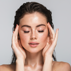 LoveMe Health and Wellness center, centro estetico bogota, bogota, centro estetico, tratamientos esteticos, servicios esteticos, col esthetics, bogota, tratamientos faciales, tratamientos corporales, Dra. Luisa Mejia, acido hialuronico, Ellanse, Harmonyca, Radiesse, Sculptra, toxina butolinica, peeling quimico, peeling hidratante, revitalizante, acne, anti acne, antienvejecimiento, fotoreparador, despigmentante